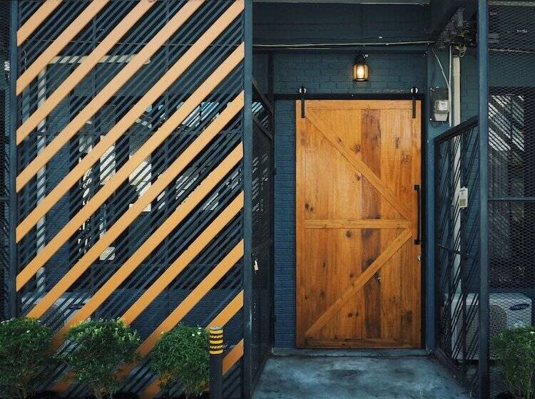 پانسیون Indiego Space