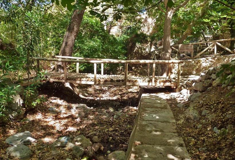 פנסיון Philoxenia Rooms