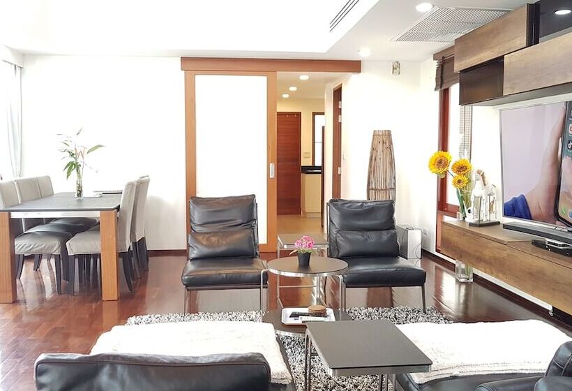 Pranaluxe Pool Villa Holiday Home