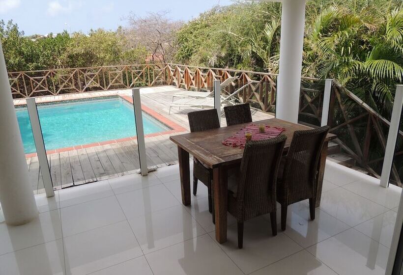 Sun Sea Sleep Apartments