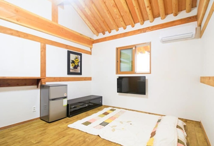فندق Suncheon Moonlight Love Hanok Pension