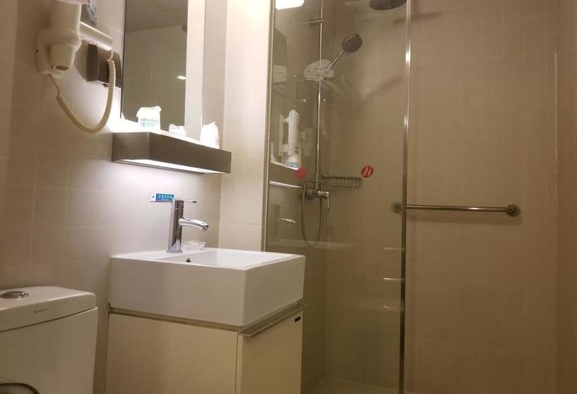 Отель Jinjiang Inn Select Beijing Dongzhimen Shiguanqu