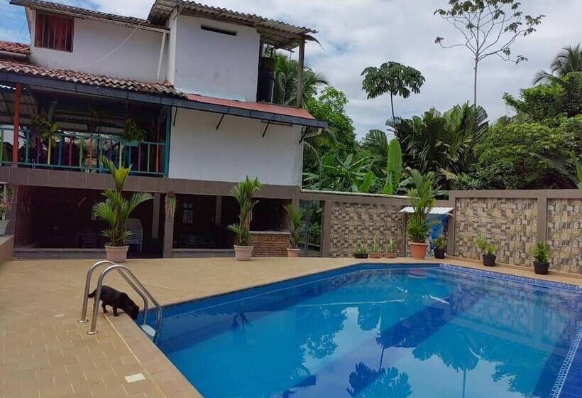 هتل Brisas Del Pacífico