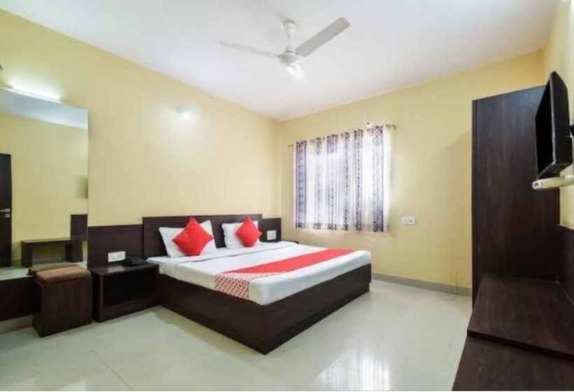 בית מלון כפרי Goroomgo Galaxy Palace Bareli