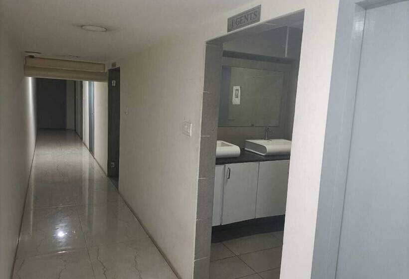 هتل Grace Residency