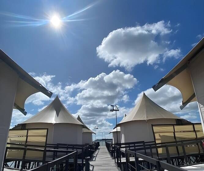 בית מלון כפרי Kiki Beach Resort, Batam