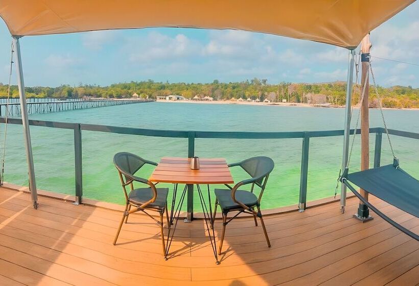 בית מלון כפרי Kiki Beach Resort, Batam