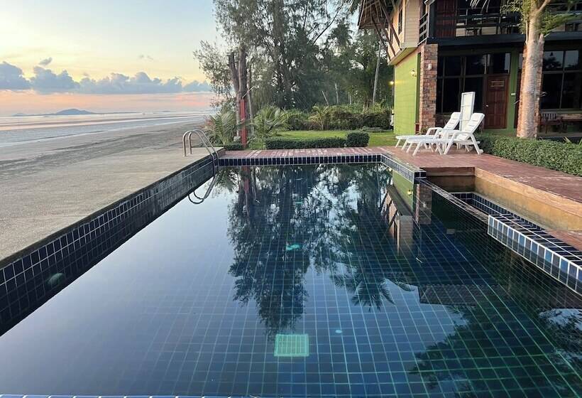 酒店 The Chevalley Beach Resort