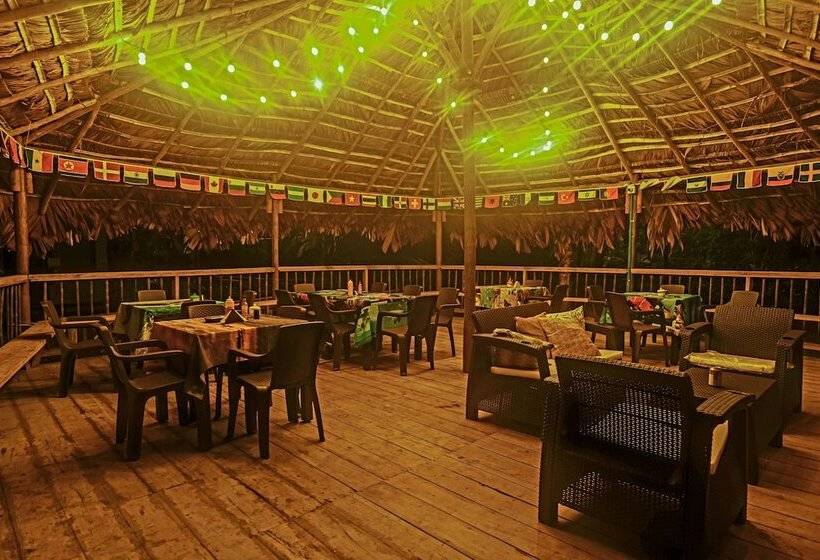 هتل Tortuga Bay Eco