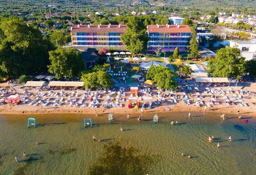 هتل Yaman Beach