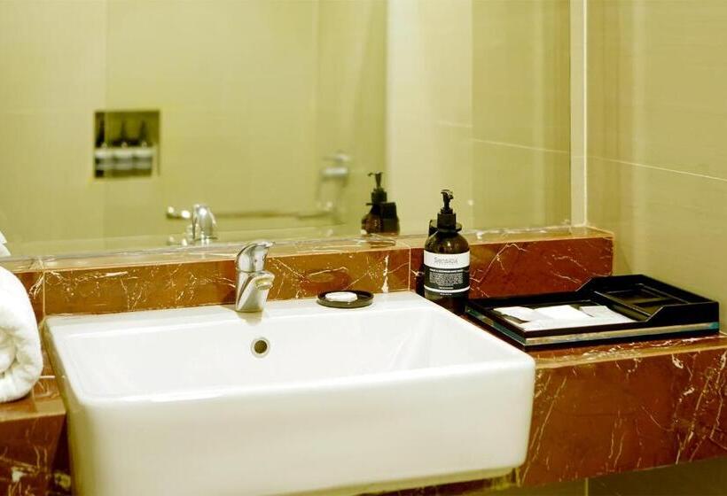 هتل Portola Grand Arabia