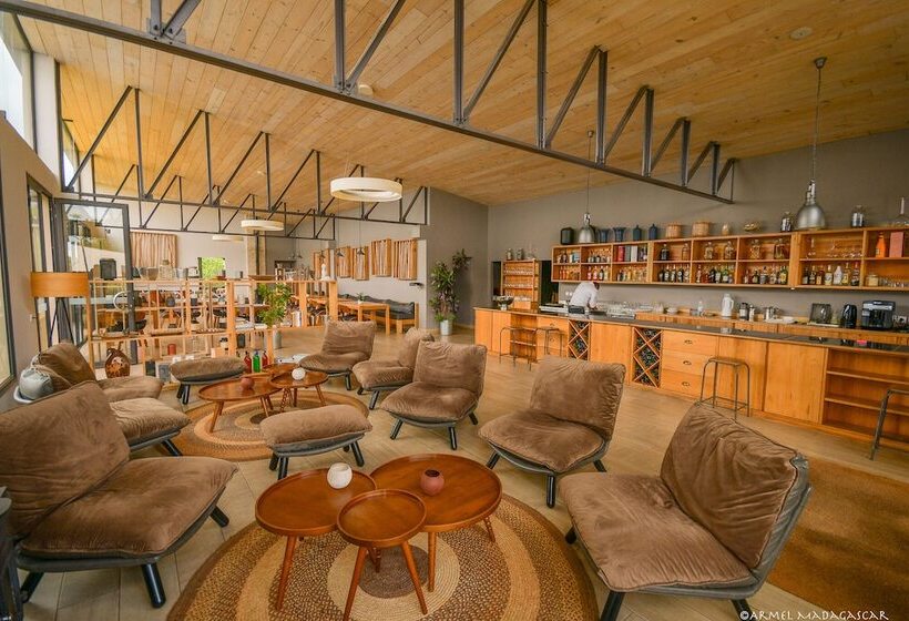 هتل Mantadia Lodge Andasibe