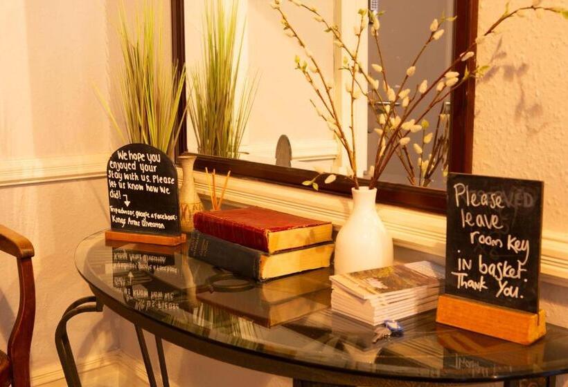 簡易ホテル Kings Arms