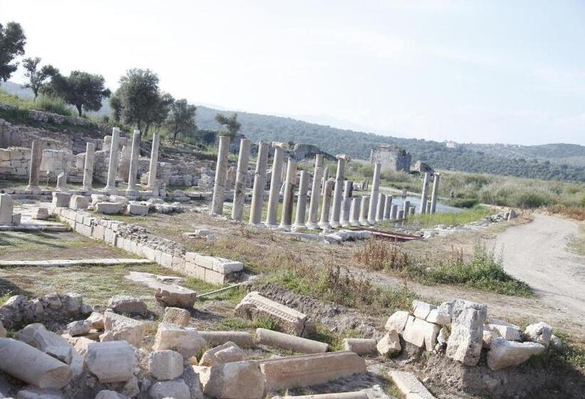 هتل Apollon