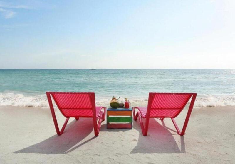 هتل Pinkcoco Gili Trawangan   Constant Surprises   For Cool Adults Only