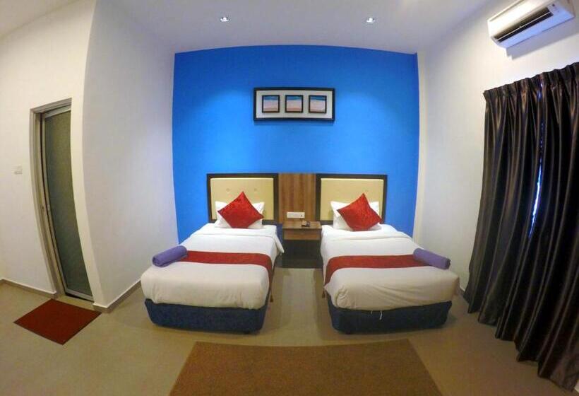 هتل Royal Agate Beach Resort