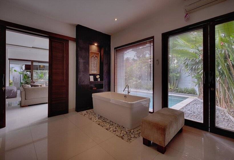 Kutus Kutus Canggu Villa