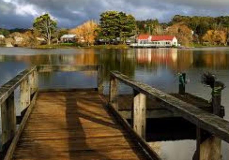 Lake Orchard Villas