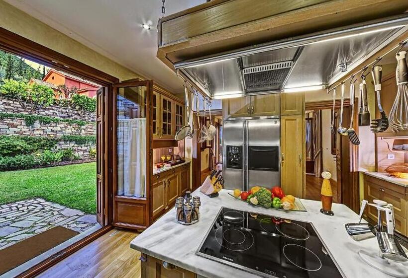 Villa Veneziano Suites & Villa