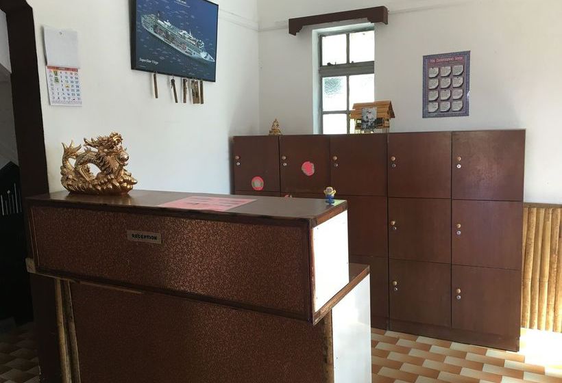 De  Native Guest House  Hostel