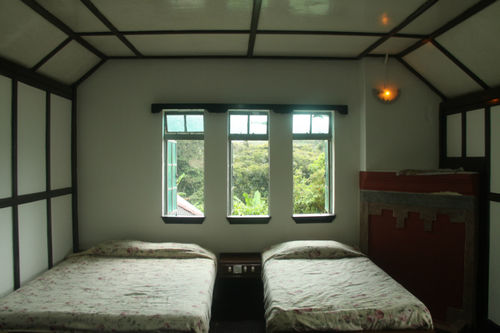 De Native Guest House Hostel