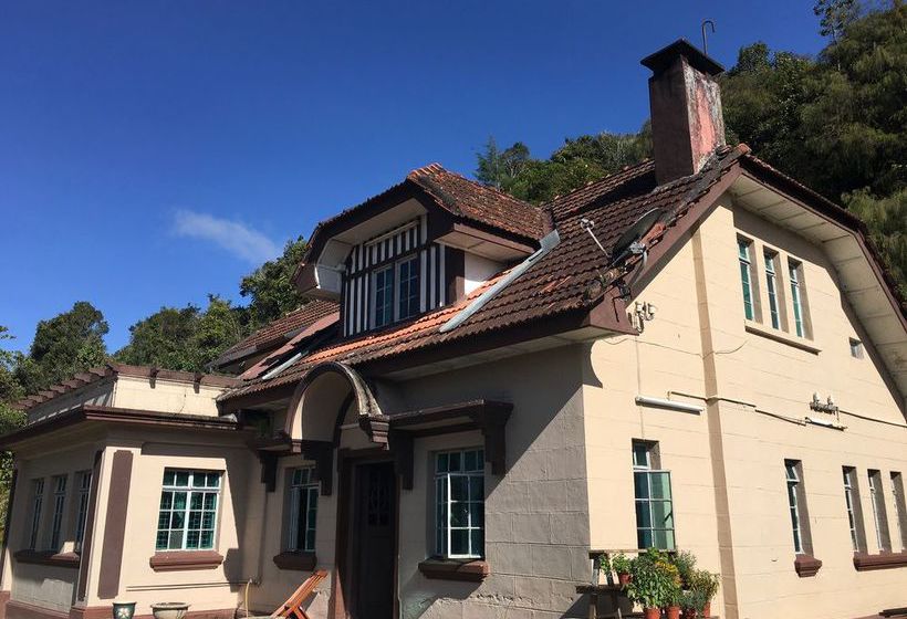 De  Native Guest House  Hostel