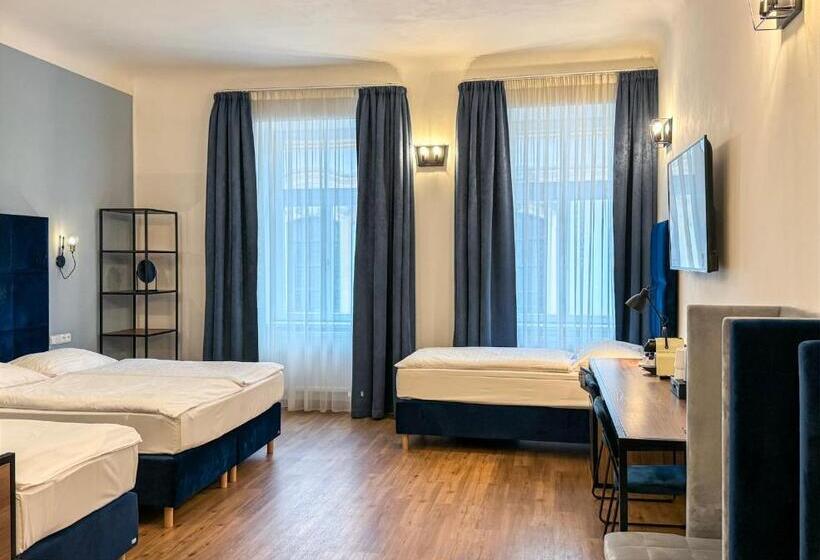 Fotos del hotel Garden Court:  27