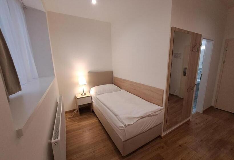 Fotos del hotel Garden Court:  43