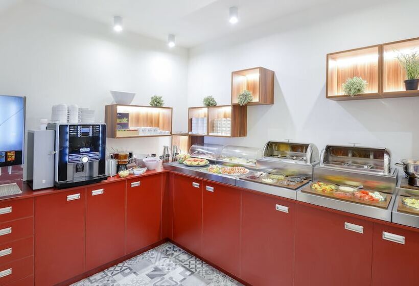 Fotos del hotel Garden Court:  42