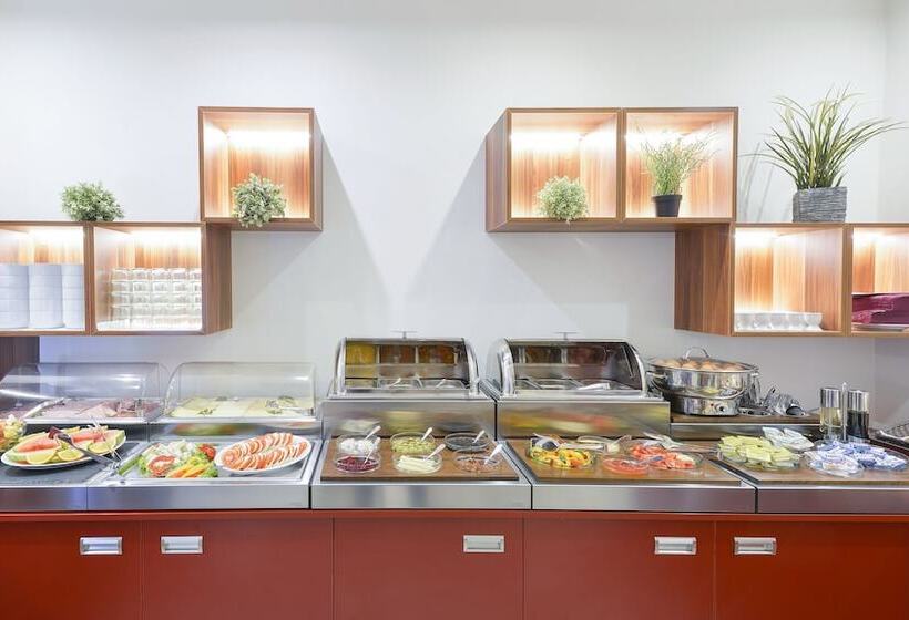 Fotos del hotel Garden Court:  40