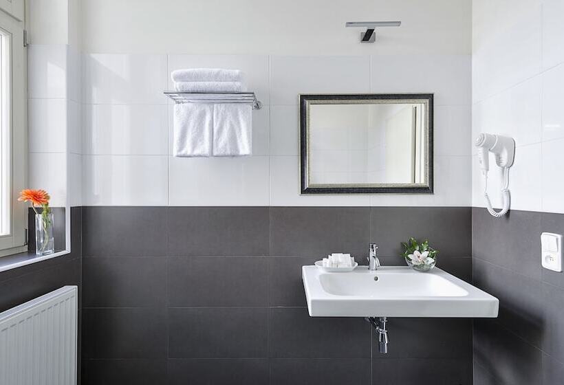 Fotos del hotel Garden Court:  18