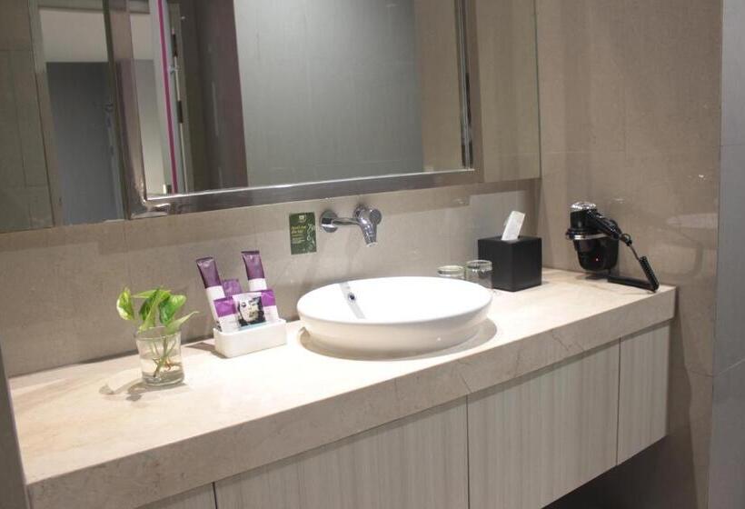 هتل Mercure Jayapura