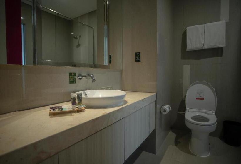 هتل Mercure Jayapura