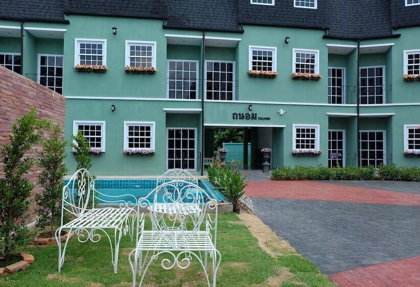 هتل Na Banmae Resort