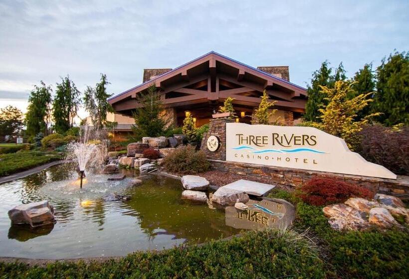 호텔 Three Rivers Casino Resort