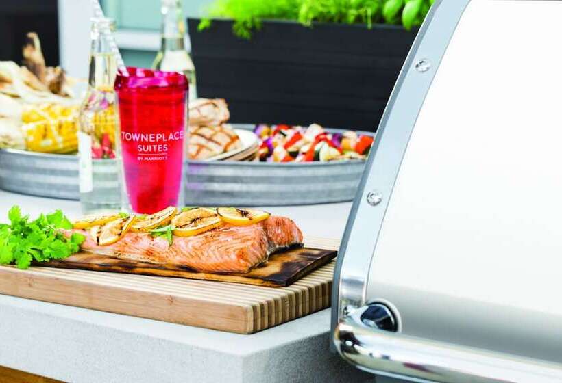 هتل Towneplace Suites By Marriott Miami Airport