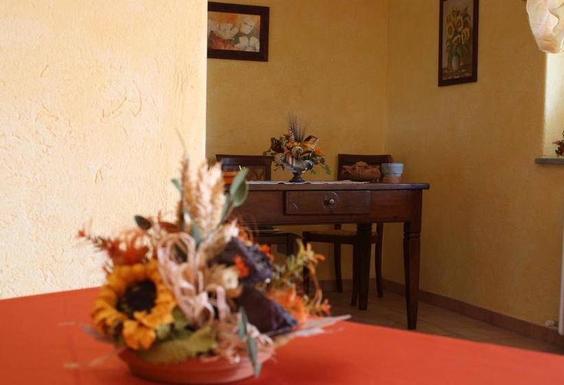 مبيت وإفطار Affittacamere Les Noyers