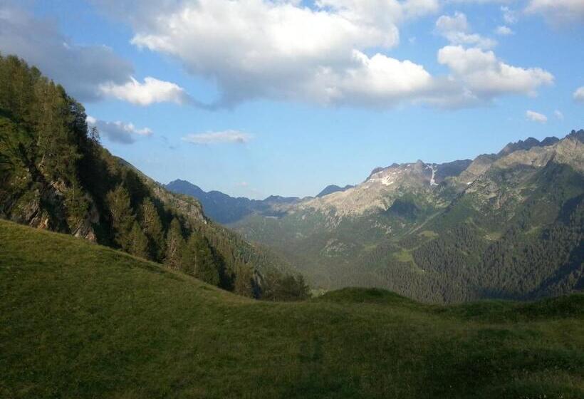 ベッドアンドブレックファースト Ar Mountains Lodge Villachiara