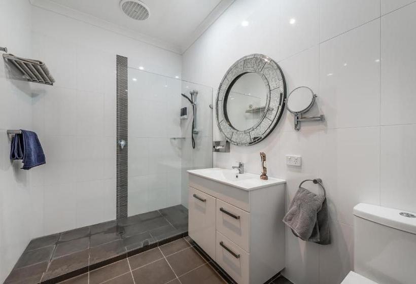 تختخواب و صبحانه Burns Beach Bed And Shower