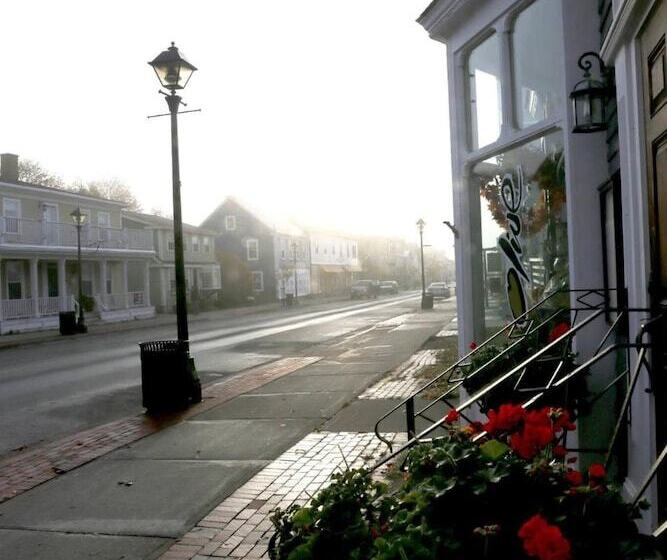 تختخواب و صبحانه Treadwell Inn