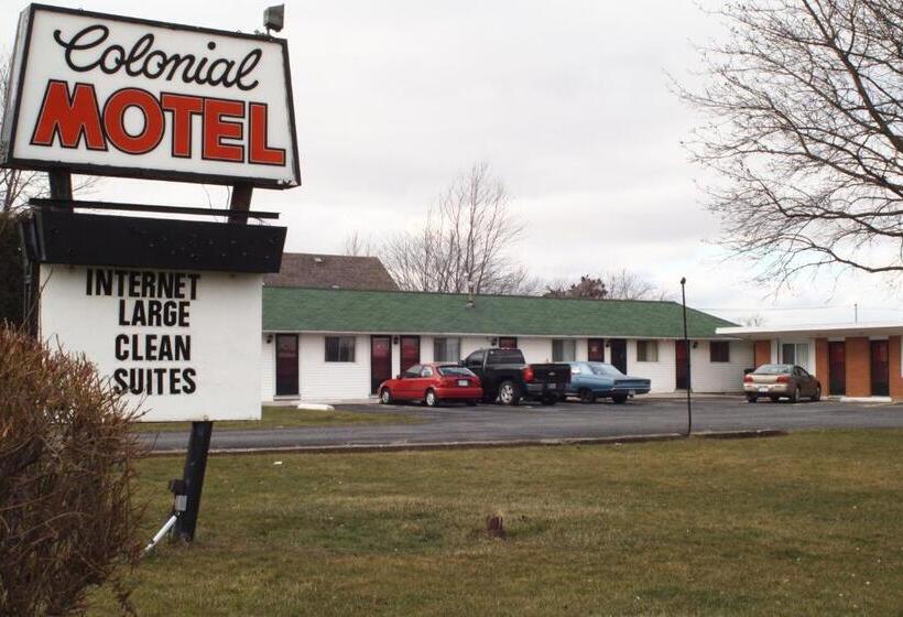 Colonial Motel