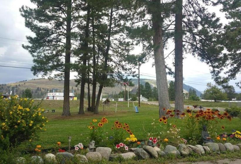 Evergreen Motel