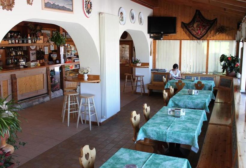 فندق Albergo Passo Brocon