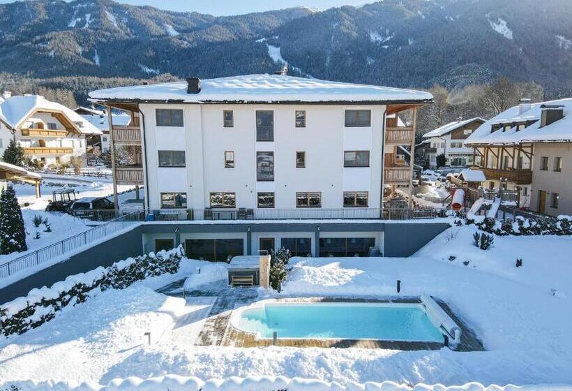 هتل B&b Feldmessner