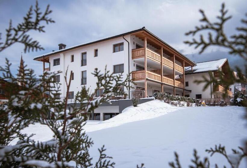هتل B&b Feldmessner