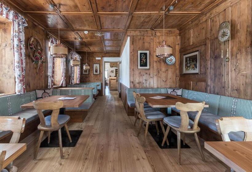 هتل B&b Feldmessner