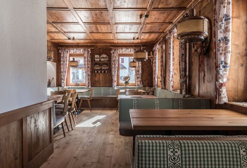هتل B&b Feldmessner