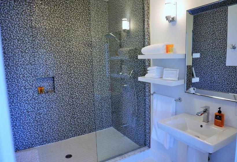 On The 6 Bed And Breakfast