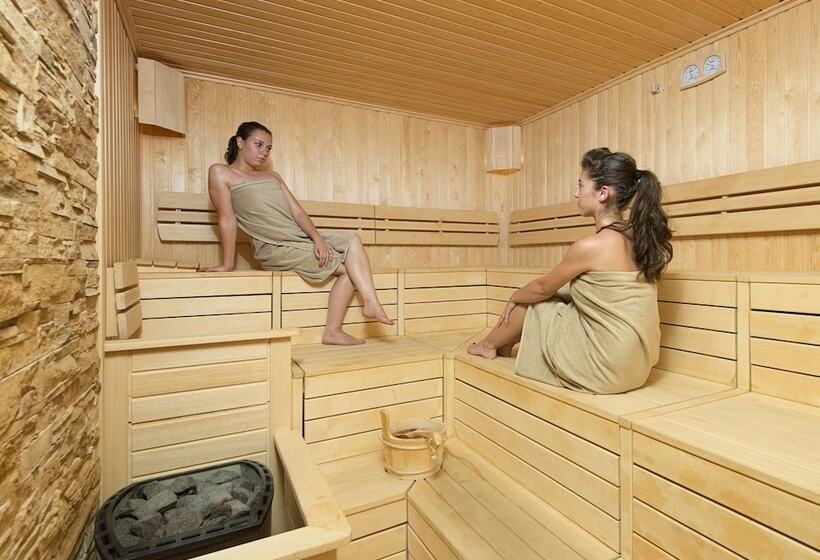 استراحتگاه Park Hotel And Spa Vella Hills