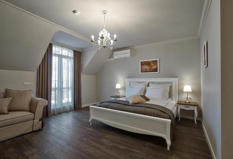 Sunny Castle Hotel   All Inclusive And Free Parking